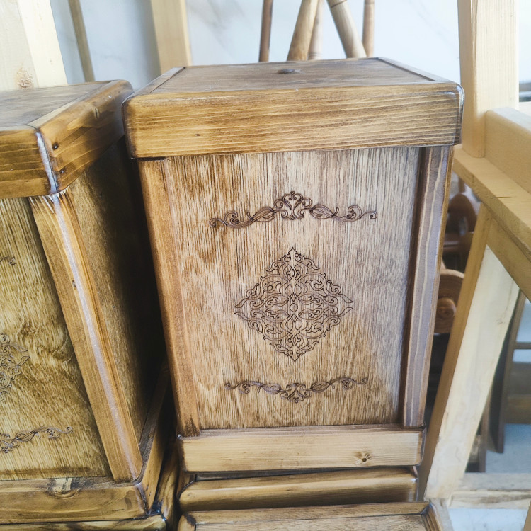 سطل زباله چوبی