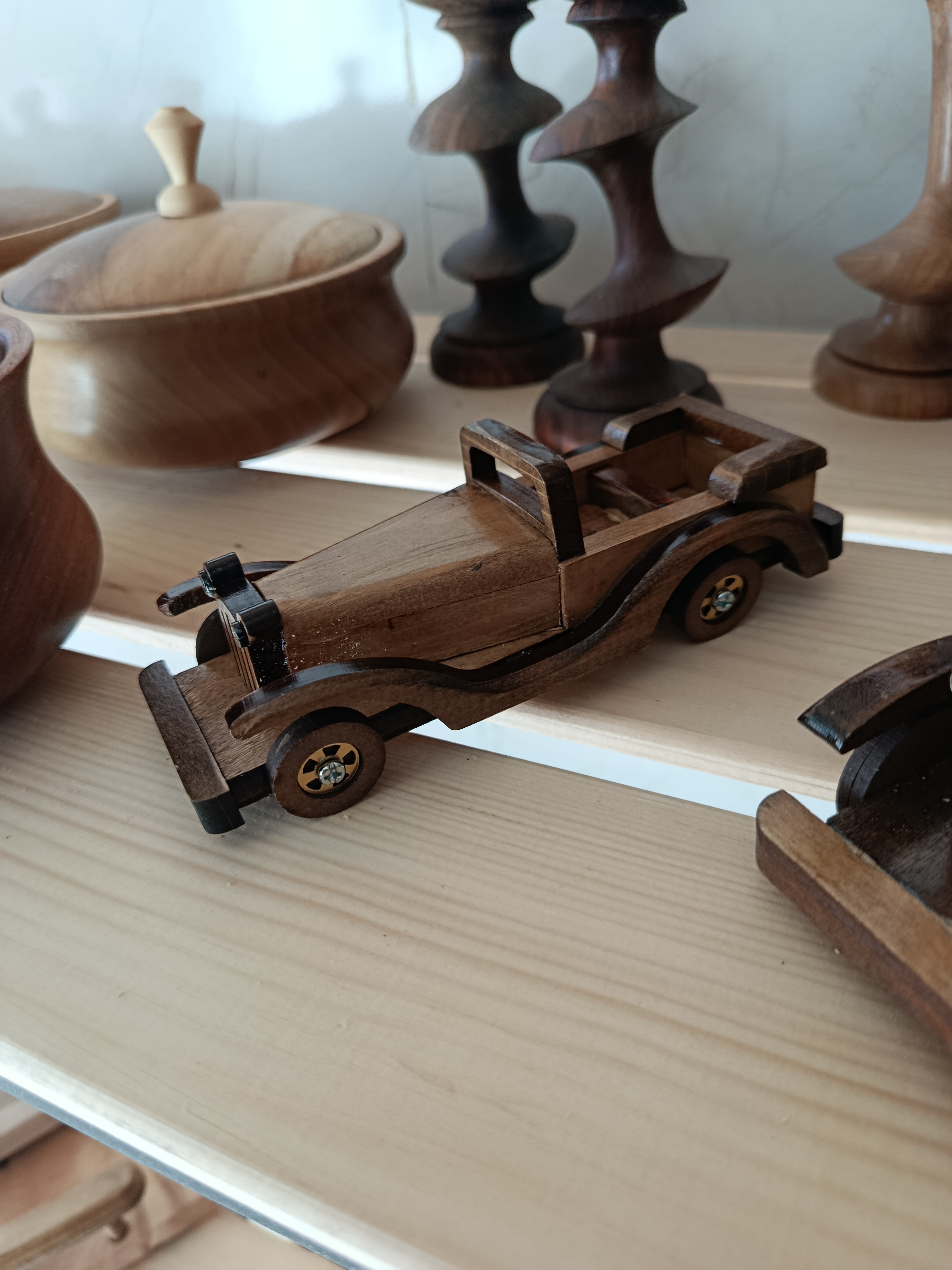 ماشین چوبی دکوری طول 15cm